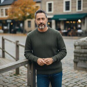 GAP SZ L Men's Ribbed Crewneck 100% Lambswool Ribbed Knit Green Crewneck Sweater